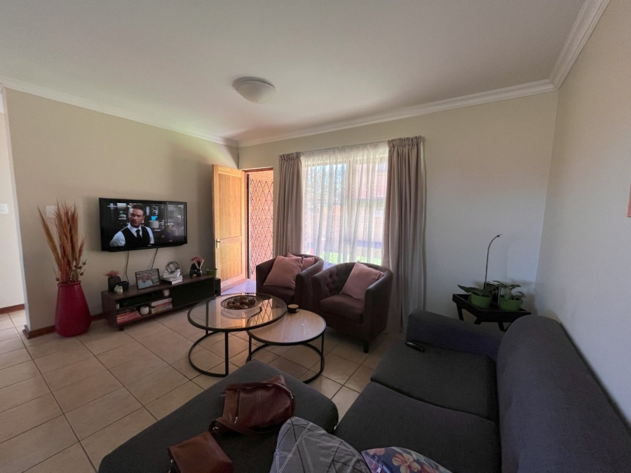 2 Bedroom Property for Sale in Vredenhof Sh Free State